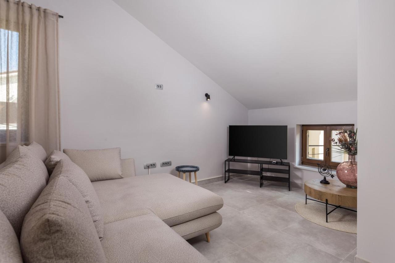 Apartmani Dogas 茨里克韦尼察 外观 照片